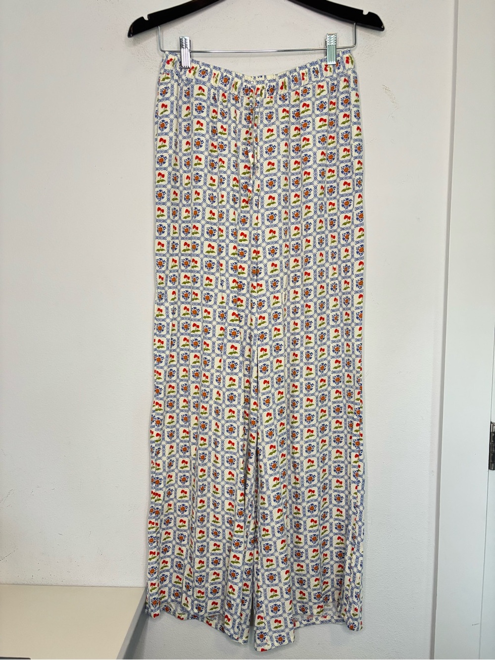 DIPPIN DAISYS FRUIT COTTAGECORE PRINTED FLOWY PANTS SZ MEDIUM